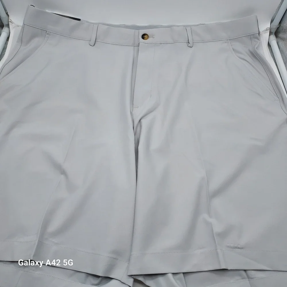 Greg Norman Mens Performance Stretch Golf Shorts Grey G7XXH677 Size 40 NWT